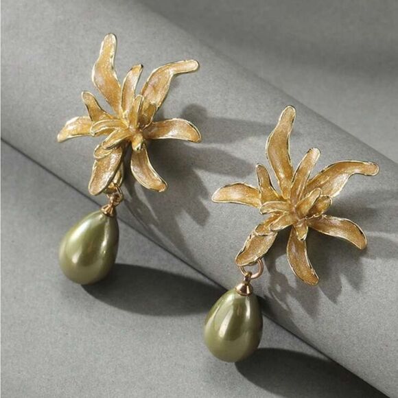 Flower pearl drop earrings A1285 - Picture 3 of 7